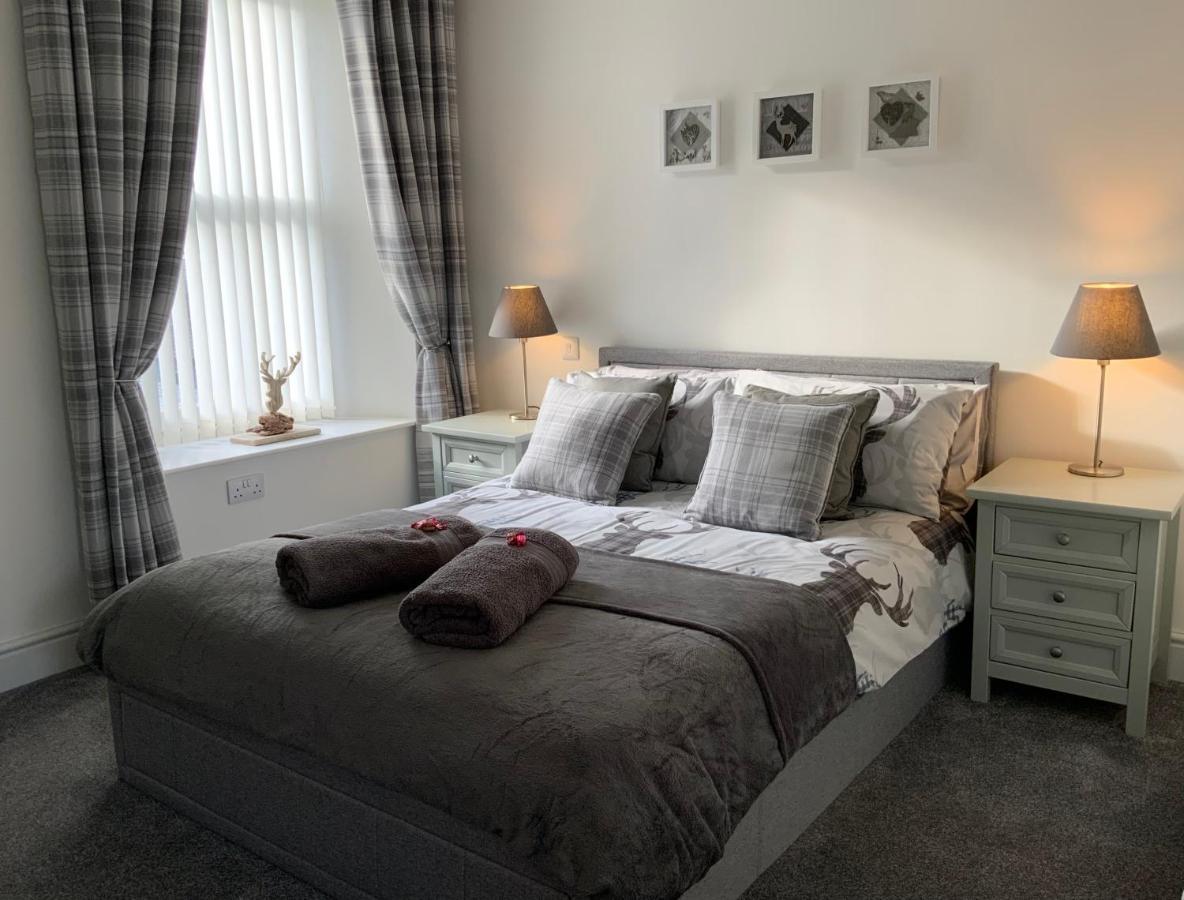 Deeside Snugs Apartments Kincardine O'Neil ภายนอก รูปภาพ