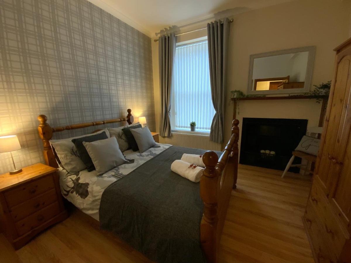 Deeside Snugs Apartments Kincardine O'Neil ภายนอก รูปภาพ