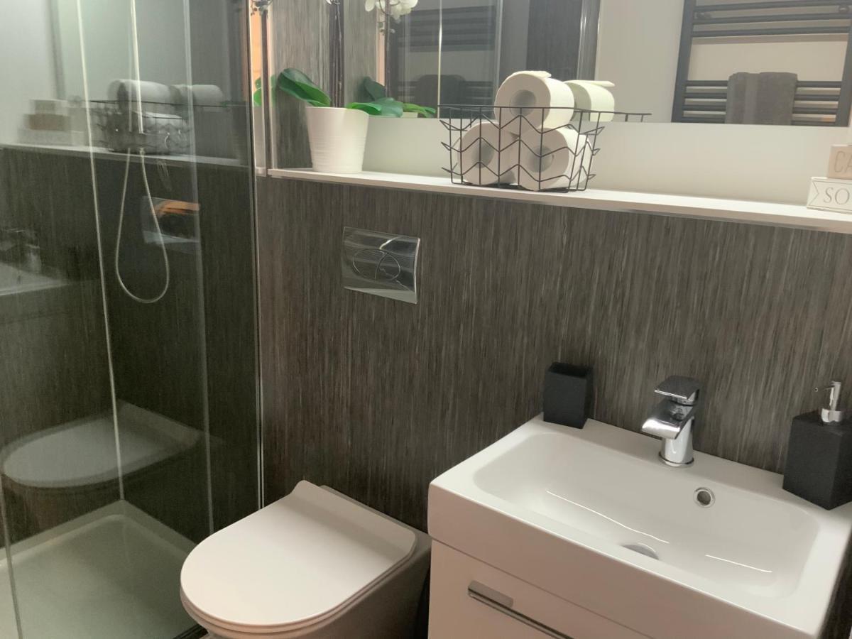 Deeside Snugs Apartments Kincardine O'Neil ภายนอก รูปภาพ